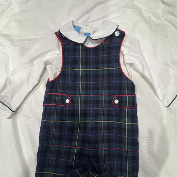 ANAVINI Other - Plaid Kids One Piece with White Sleeves